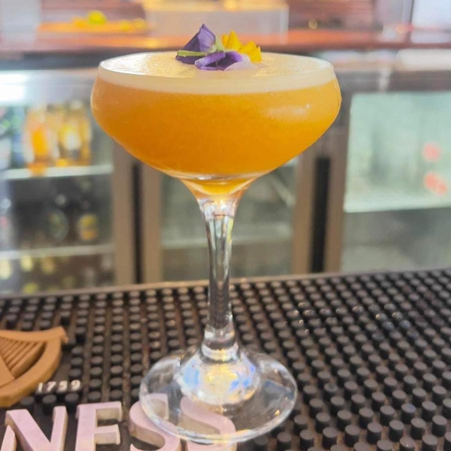 The Bailey Gastro Bar Panzió Athlone Kültér fotó